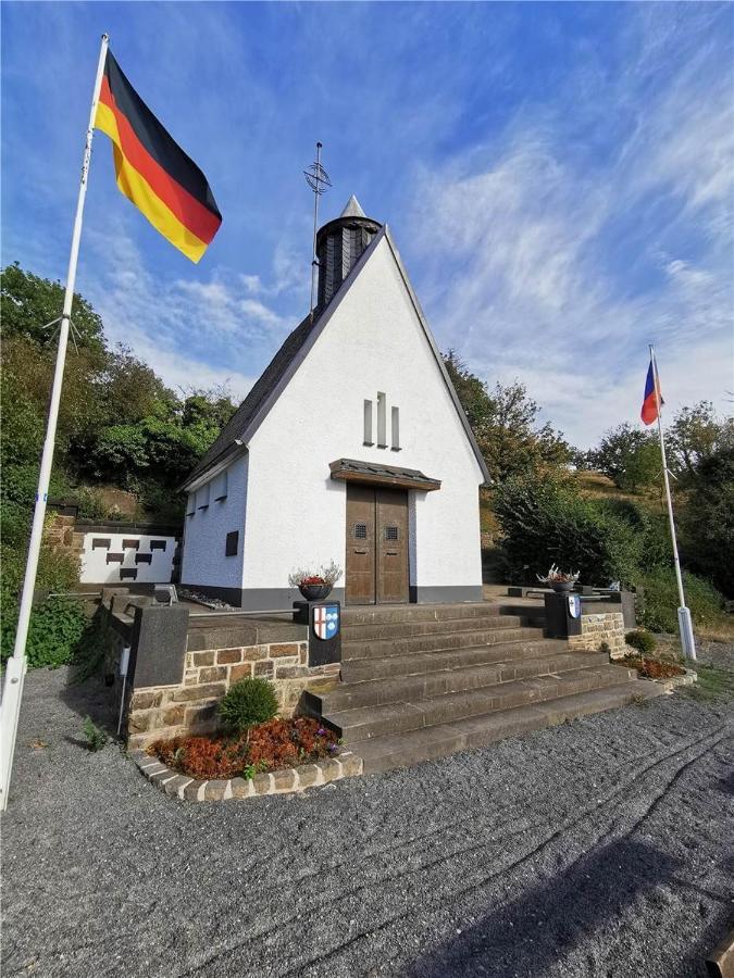 Ferienwohnung Neli Am Rhein Rheinbrohl Exterior foto